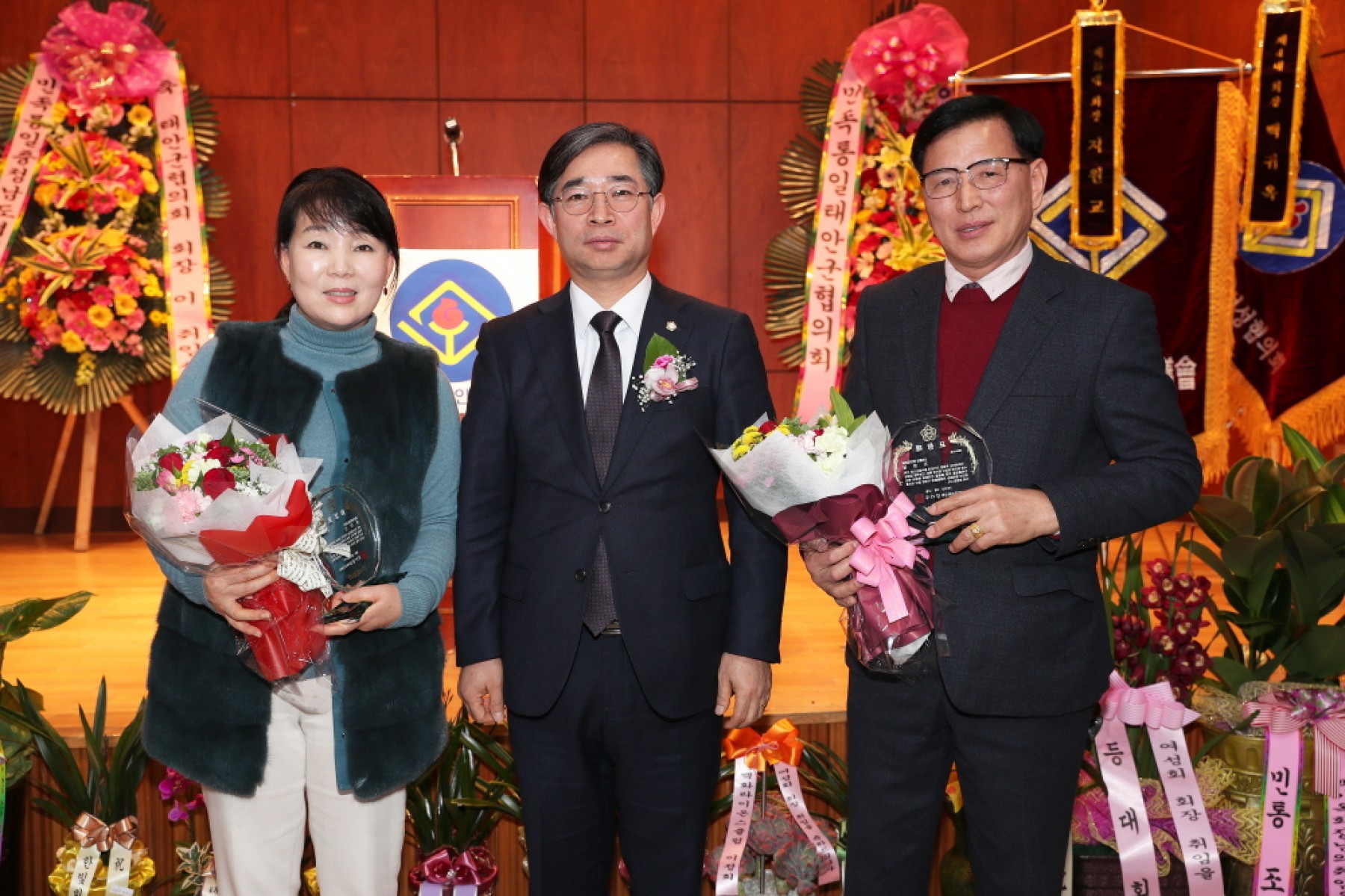 민족통일 태안군협의회 및 여성협의회 회장단 및 감사 이취임식